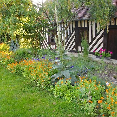 Vieux-Pont La Baronnie Bed & Breakfast エクステリア 写真